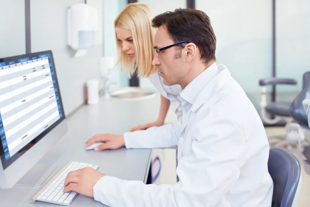 Essential Dental Website Design Features - Featured Image